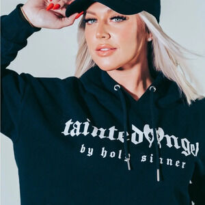 TAINTED-ANGEL 
by holy sinner 
Tainted Angel Logo
Hoodie Sz : S